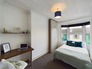 BED 3 - click for photo gallery